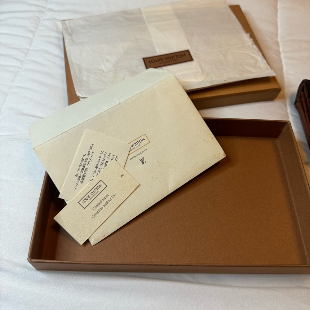 Louis Vuitton Monogram Sarah Long Wallet EUC With Box - Picture 16 of 16